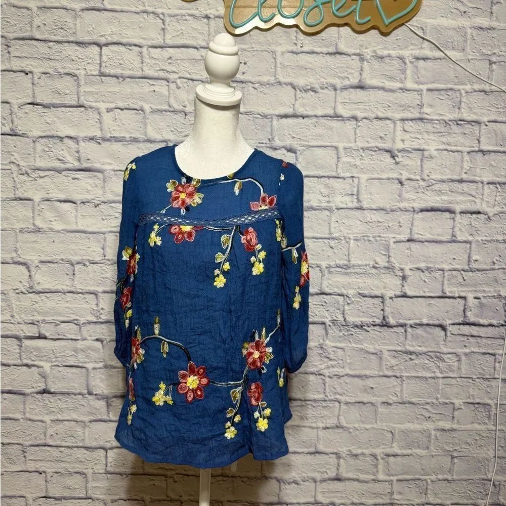 Fig and Flower Anthropologie Women Small Floral Embroidered Puff Sleeve Top Blue